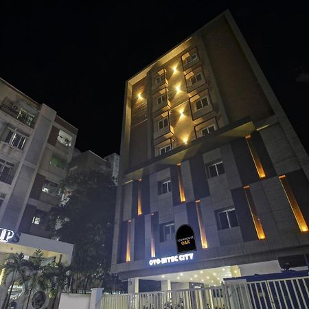 Super Townhouse Oak Hitec City Near Image Hospital Hyderabad Exterior photo